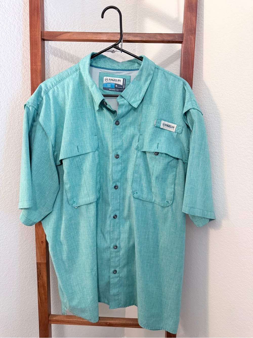 Magellan Outdoors Men's Short Sleeve Button-Down Shirt - Teal Green Relaxed Fish